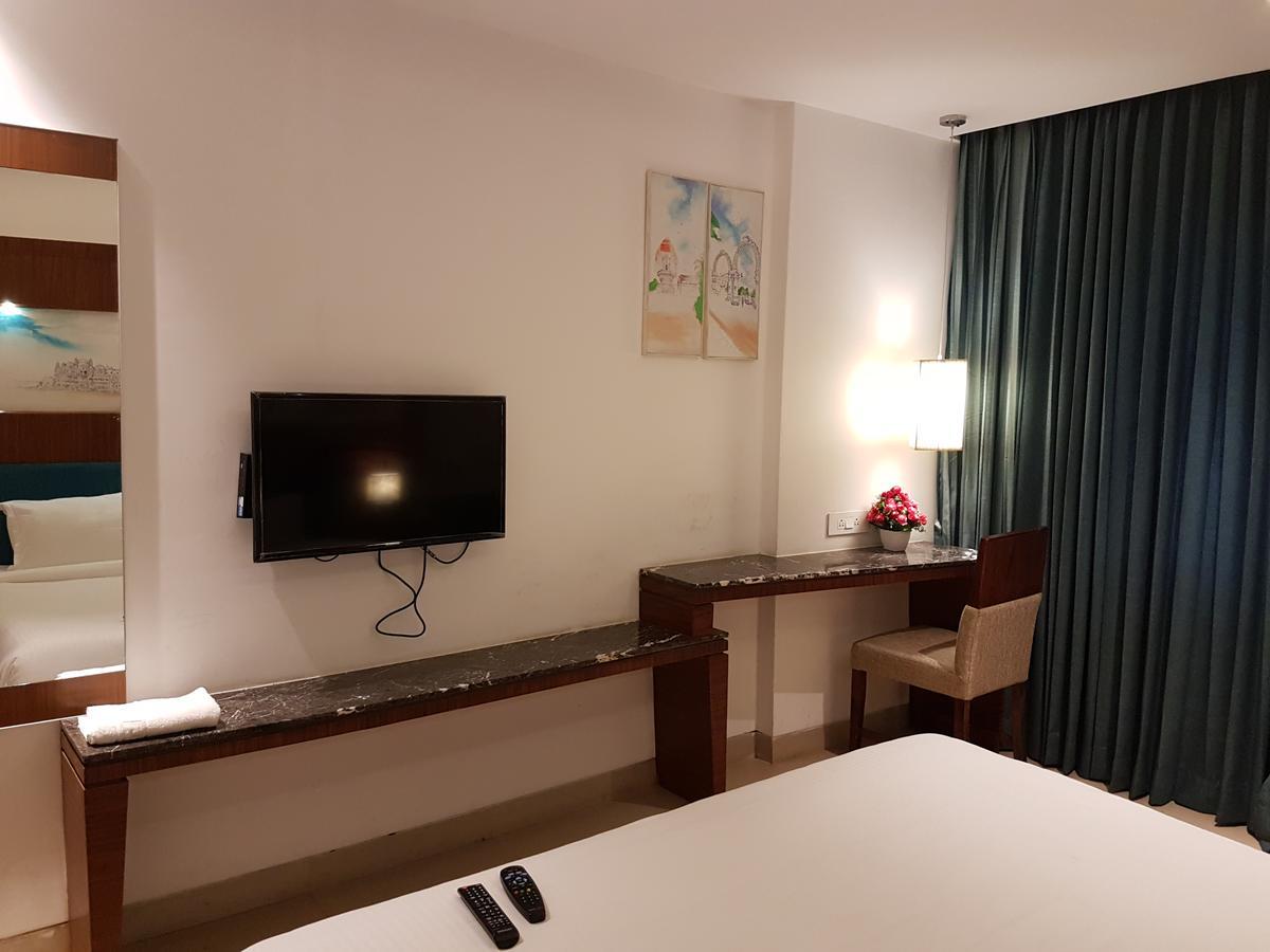 Hotel Urvashi Residency Chennai Exterior foto