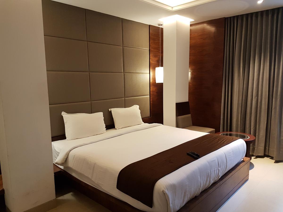 Hotel Urvashi Residency Chennai Exterior foto