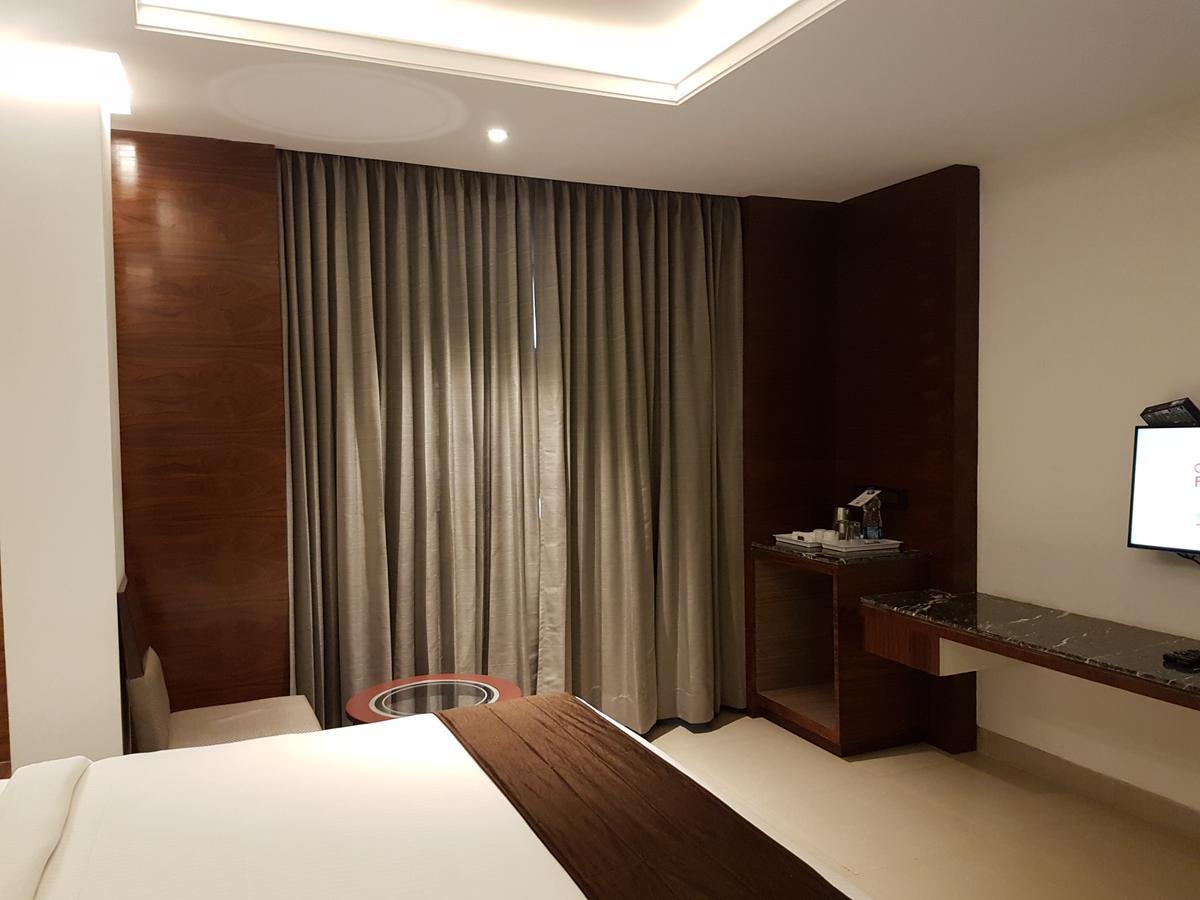 Hotel Urvashi Residency Chennai Exterior foto