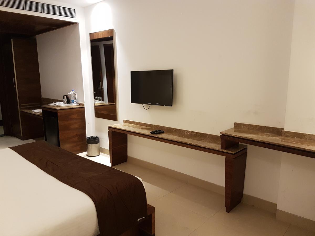 Hotel Urvashi Residency Chennai Exterior foto