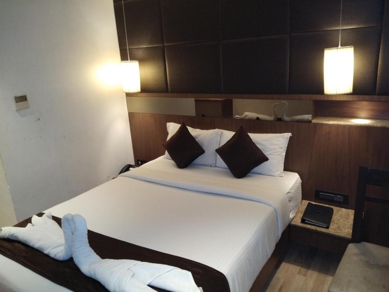Hotel Urvashi Residency Chennai Exterior foto