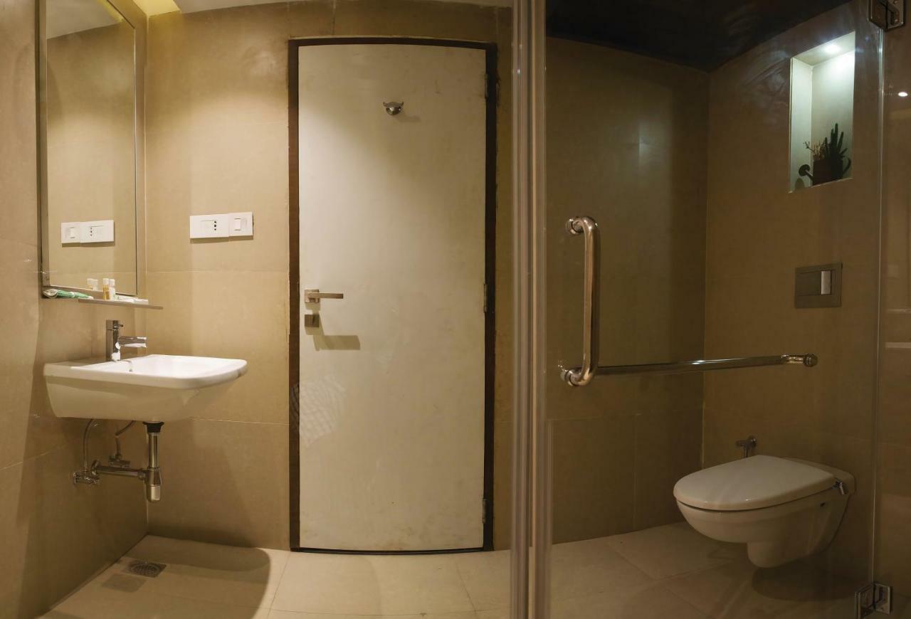 Hotel Urvashi Residency Chennai Exterior foto